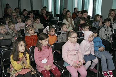 Детско-юношеский театр «Город мастеров» со спектаклем «Снежная королева» в «Новом Акрополе»