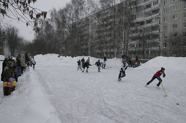 Хоккейный матч между командами «Монсальват» и «Камелот»